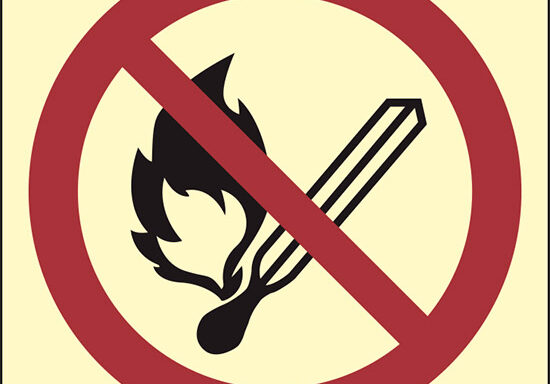 (vietato fumare e/o usare fiamme libere – no open flame: fire, open ignition source and smoking prohibited) luminescente