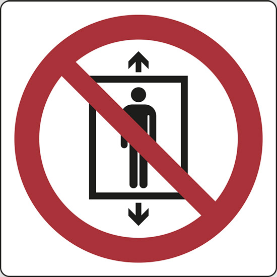 (vietato l’uso di questo ascensore alle persone – do not use this lift for people)