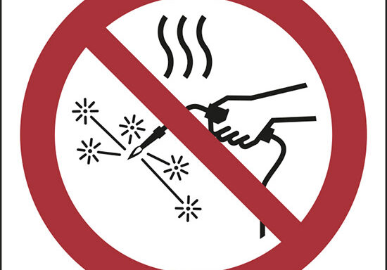 (vietato l’uso di attrezzi che sviluppano calore – hot works prohibited)