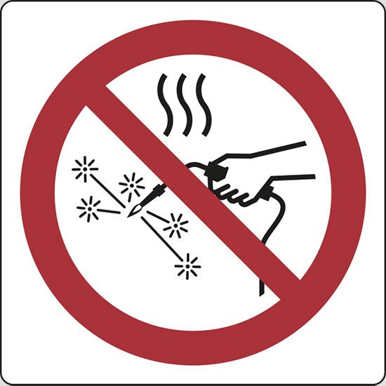 (vietato l’uso di attrezzi che sviluppano calore – hot works prohibited)