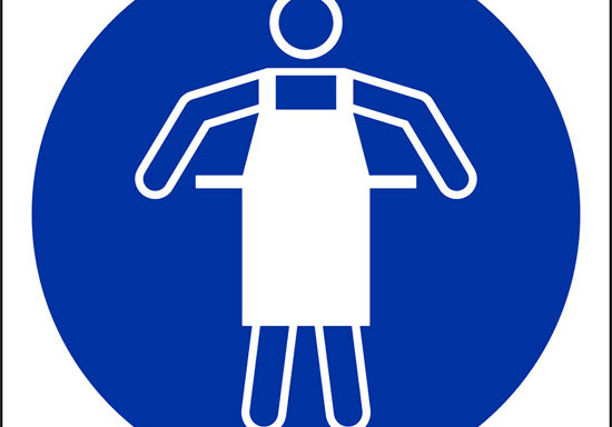 (e’ obbligatorio usare il grembiule protettivo – use protective apron)