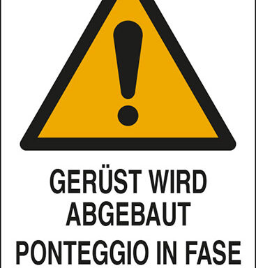 GERUEST WIRD ABGEBAUT PONTEGGIO IN FASE DI SMONTAGGIO