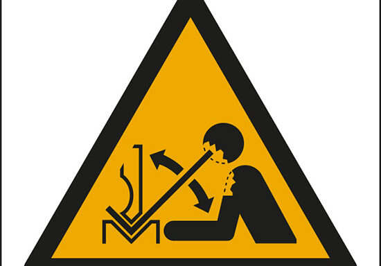 (avvertimento: movimento rapido del pezzo in lavorazione nella pressa – warning; rapid movement of workpiece in press brake)